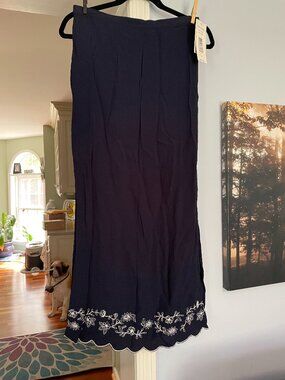 NWT T & company ladies skirt